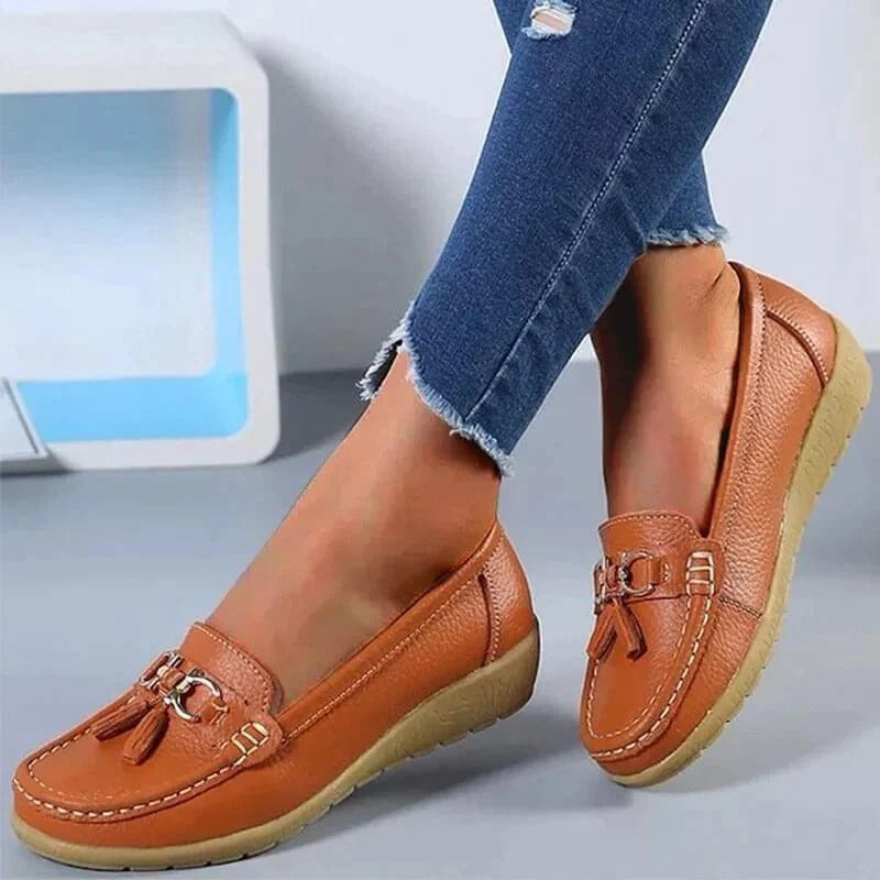 Women’s Leather Loafers with Insole Curve Design