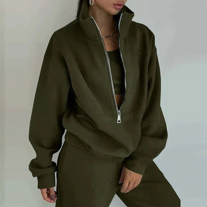 Women's Athletic Tracksuit Set with Fitted Design for Gym and Casual Wear