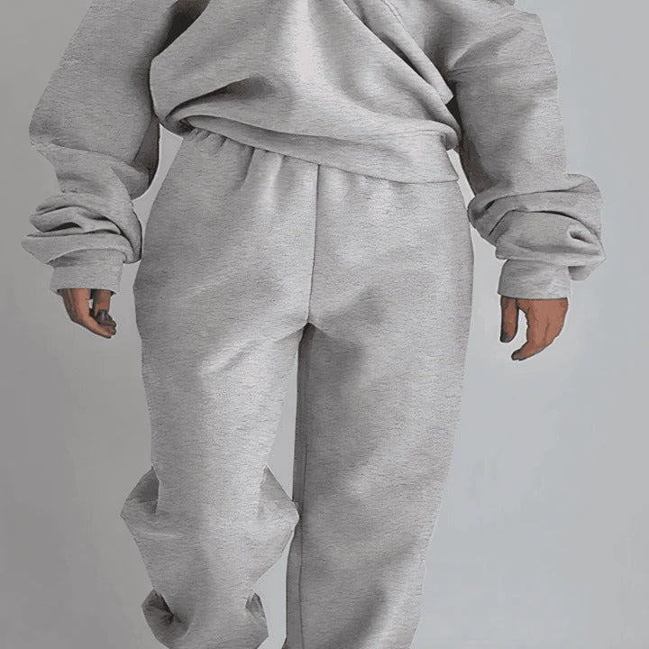 Women's Athletic Tracksuit Set with Fitted Design for Gym and Casual Wear