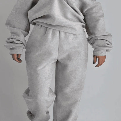 Women's Athletic Tracksuit Set with Fitted Design for Gym and Casual Wear