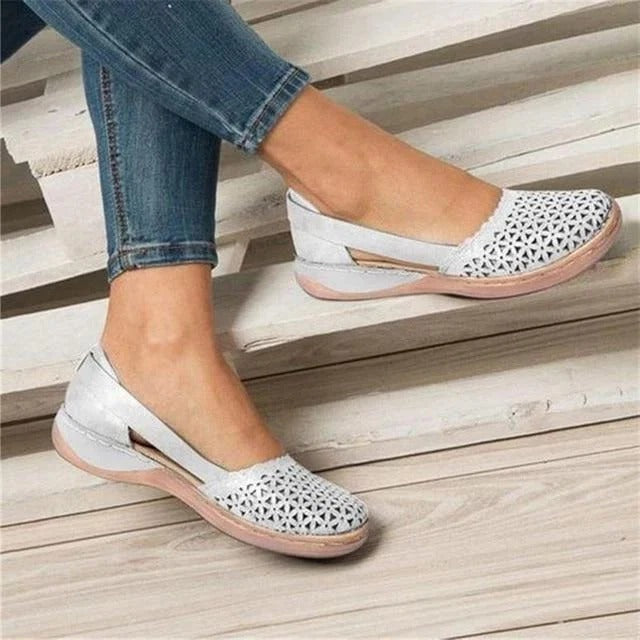 Women's Casual Flats with Wide Toe Box and Built In Arch Support