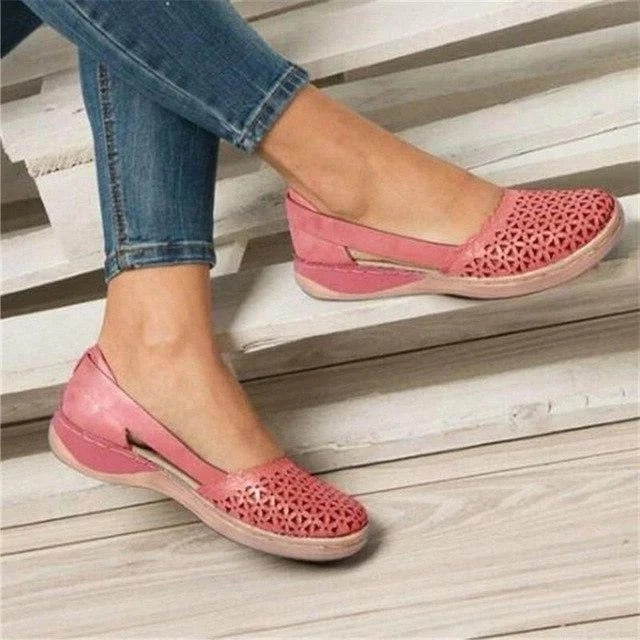 Women's Casual Flats with Wide Toe Box and Built In Arch Support
