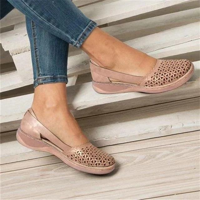 Women's Casual Flats with Wide Toe Box and Built In Arch Support