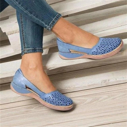 Women's Casual Flats with Wide Toe Box and Built In Arch Support