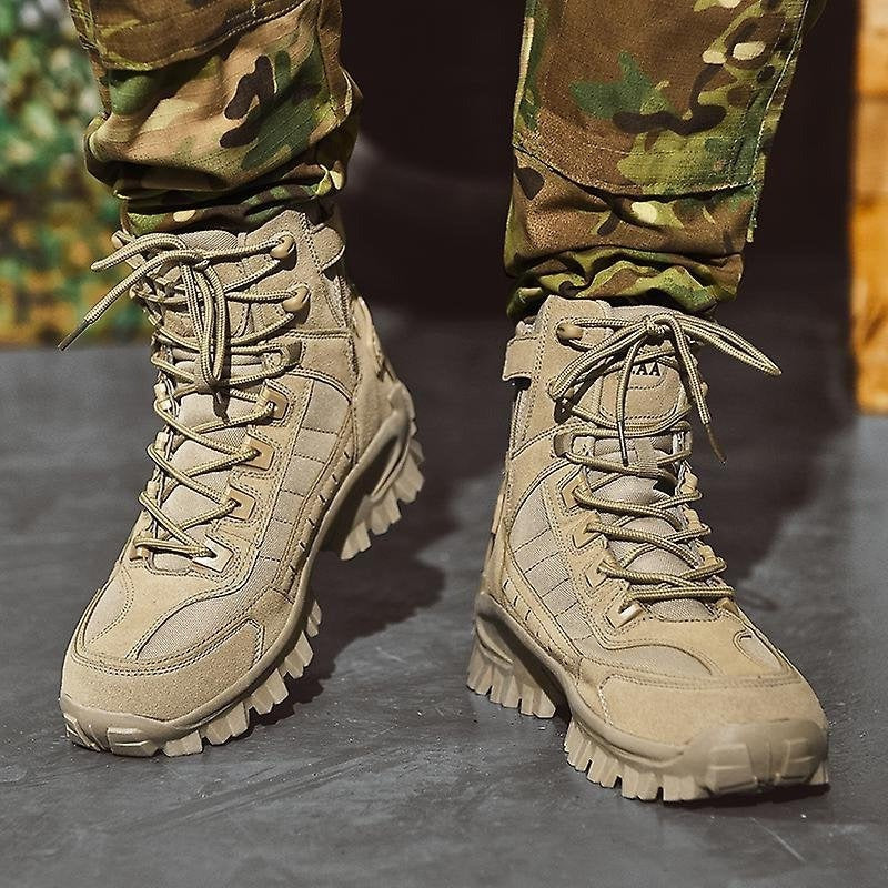 Men’s Insulated Tactical Winter Boots with Warm Lining and Rugged Grip