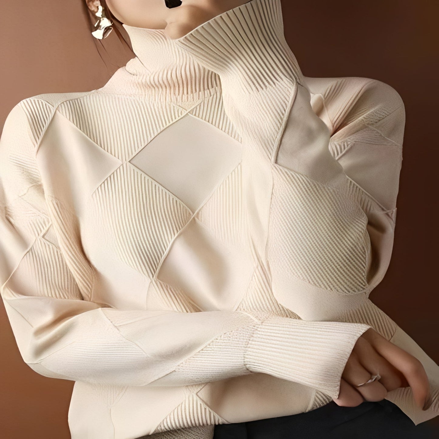 Cashmere Women's Oversized Pullover with Textured Diamond Stitch Detail