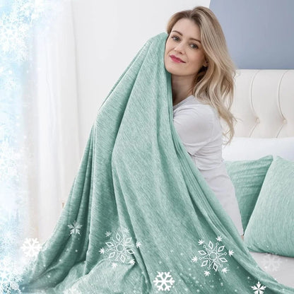 Breathable Lightweight Summer Blanket with Cool-Touch Technology for Warm Nights